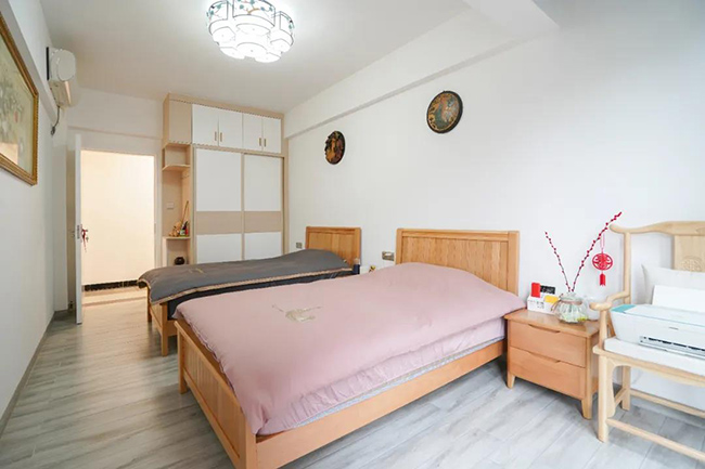 250㎡新中式別墅，室內(nèi)溫馨，后院融合自然環(huán)境